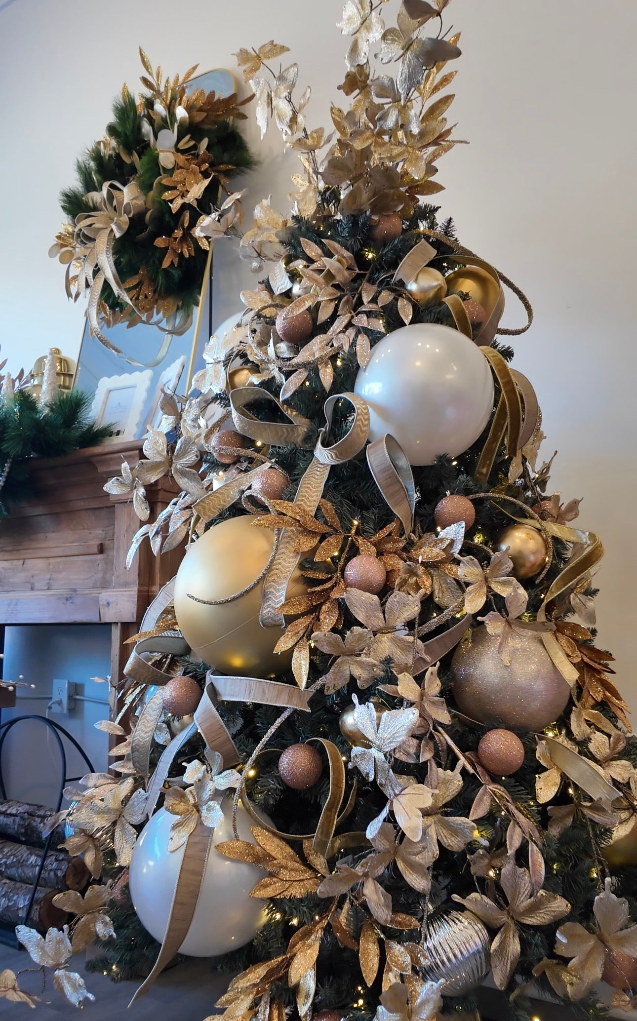 10" Pearl Ball Ornament