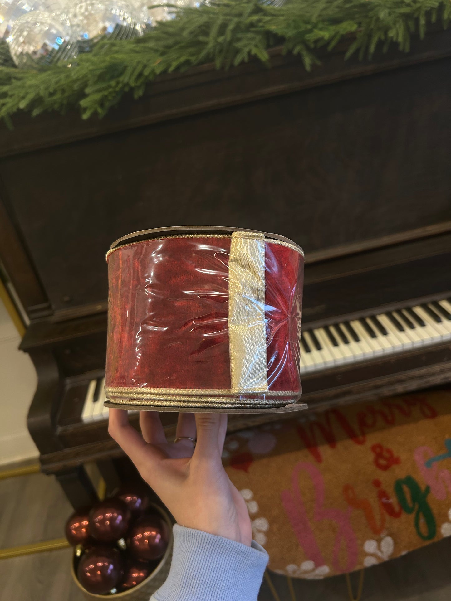 Red Ribbon 4” gold backing